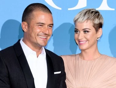 Η Katy Perry και ο Orlando Bloom κάνουν διακοπές στην Σαντορίνη